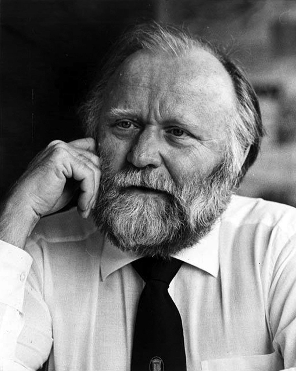 https://www.historylink.org/Content/Media/Photos/Large/Frank-Herbert-September-27-1982.jpg