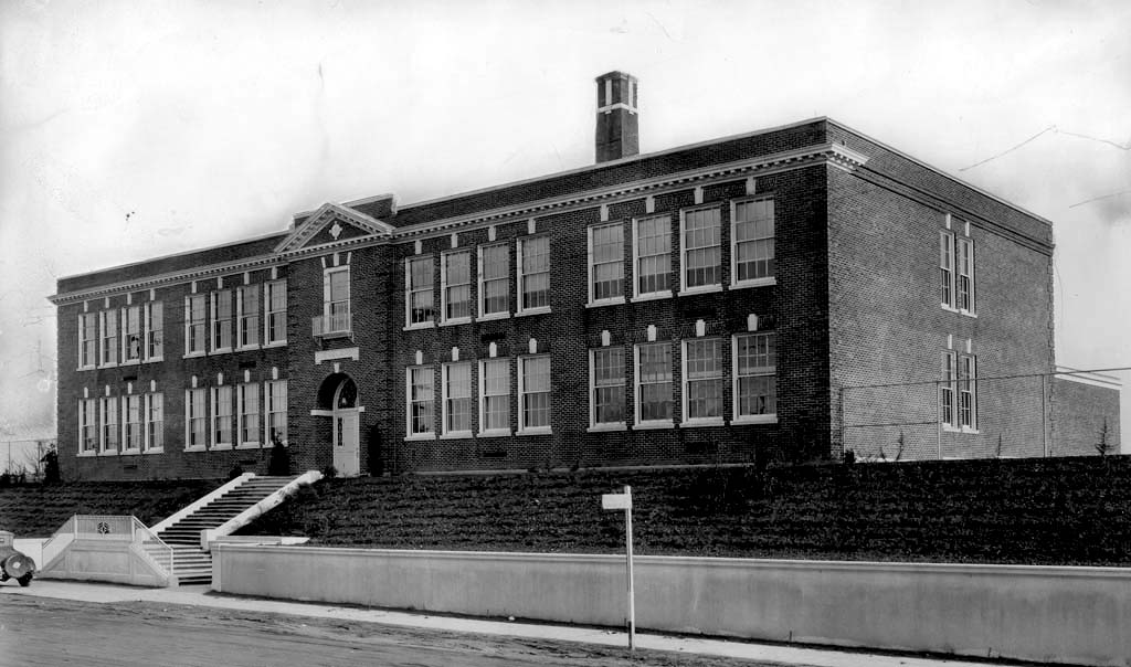 Seattle Public Schools, 1862-2000: Magnolia School - HistoryLink.org