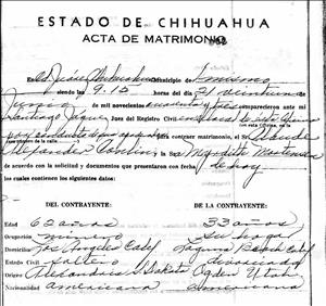 Marriage certificate in Spanish. Names of newlyweds in cursive. 